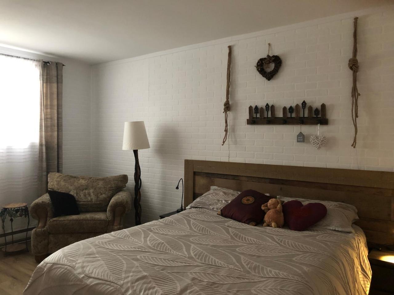 Le P'Tit Cousin Apartment มอนทรีอัล ภายนอก รูปภาพ