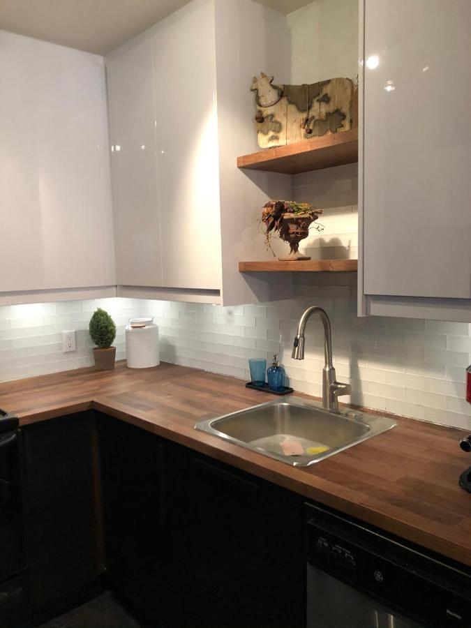 Le P'Tit Cousin Apartment มอนทรีอัล ภายนอก รูปภาพ